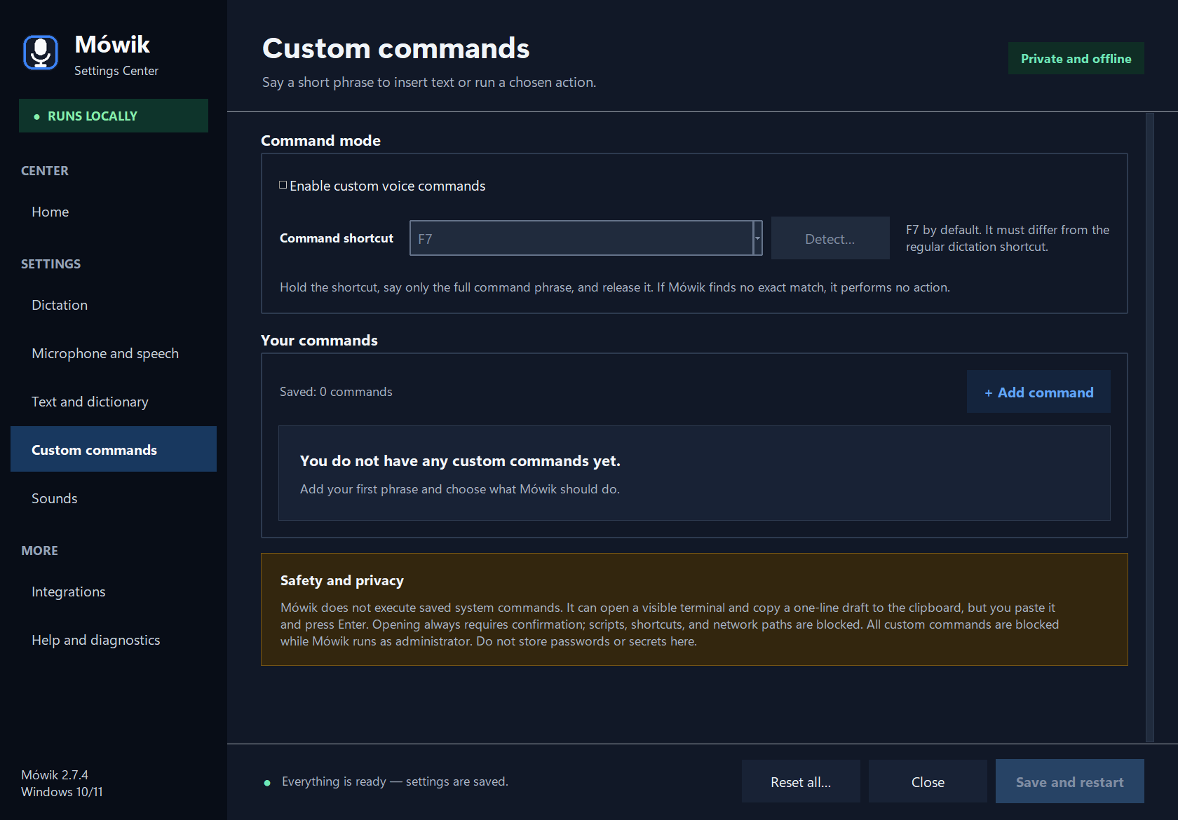 Dark English M&oacute;wik custom commands page with the F7 shortcut, command list and safety notice